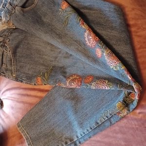 🌷Embroidered skinny jeans